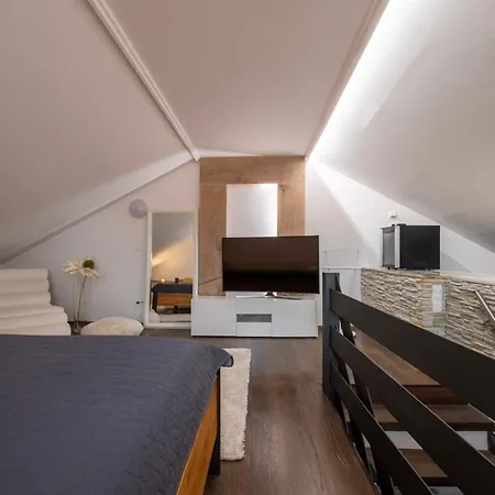 Apartament Ztracena
